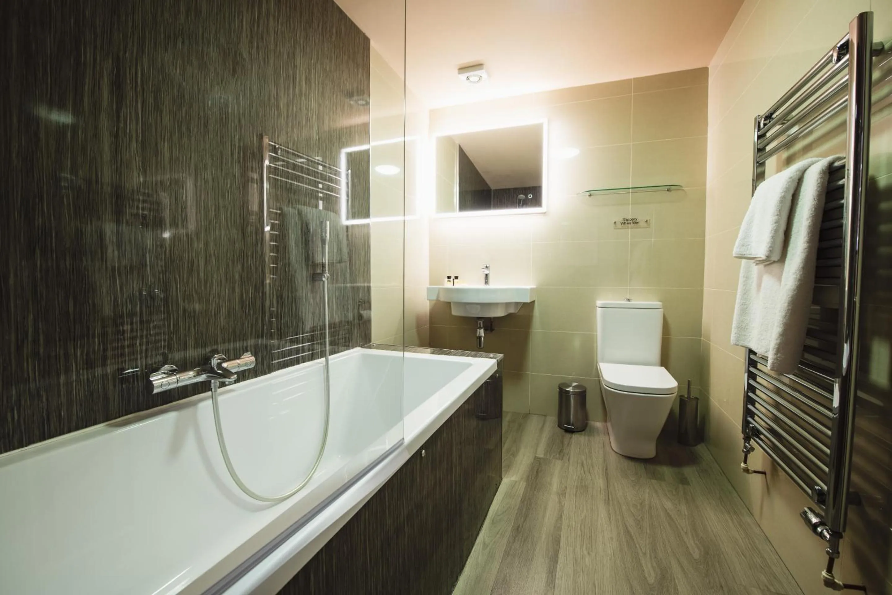 Deluxe King Room in RHUBARB at Drapers Hall