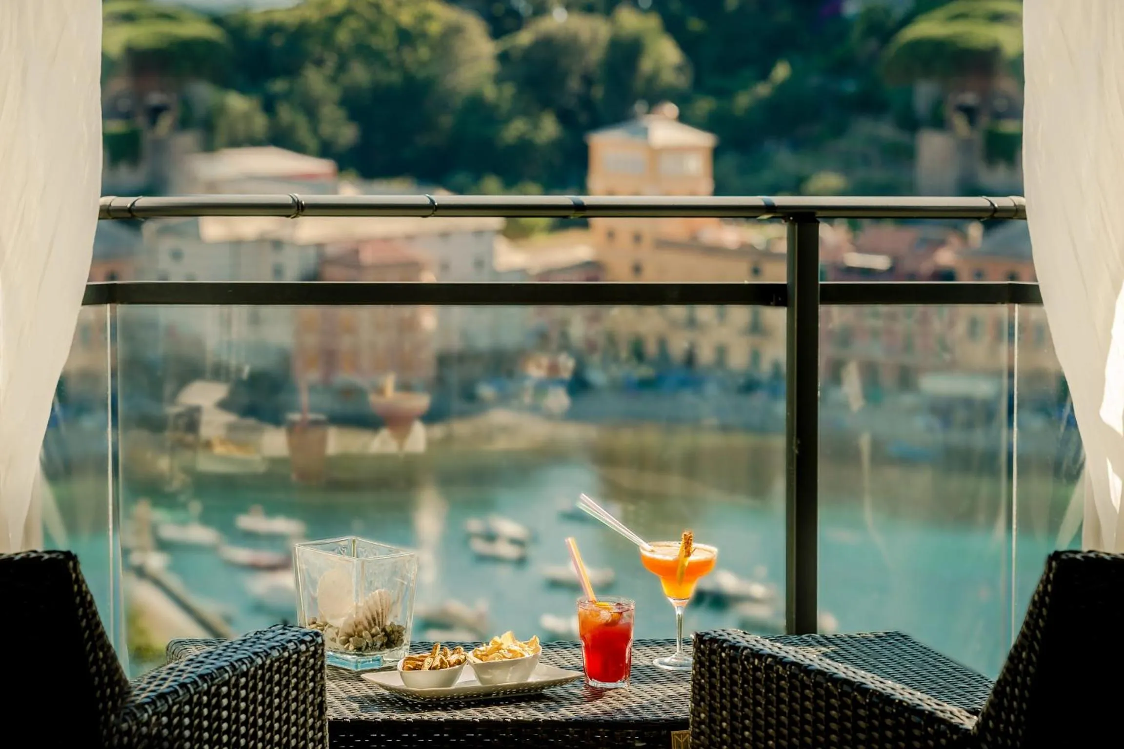 Lounge or bar in Hotel Vis à Vis