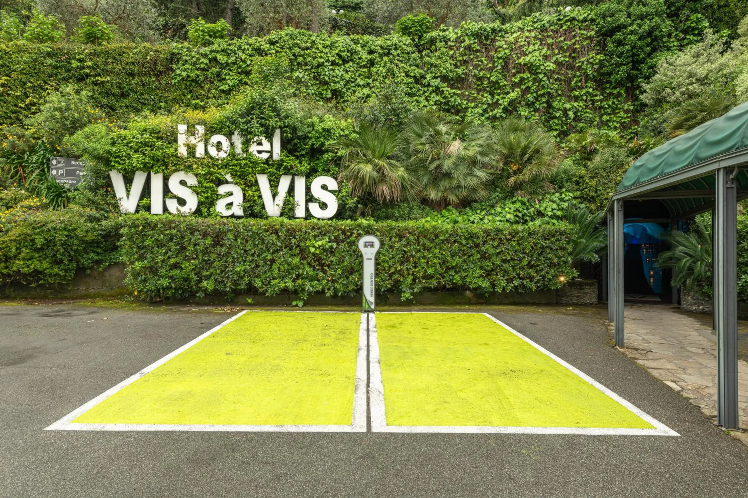 Parking in Hotel Vis à Vis