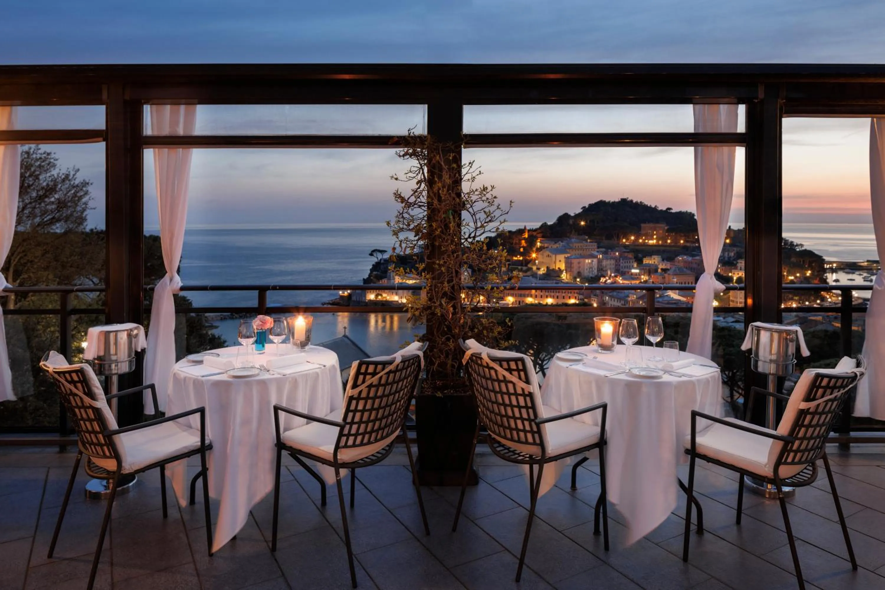 Restaurant/places to eat in Hotel Vis à Vis