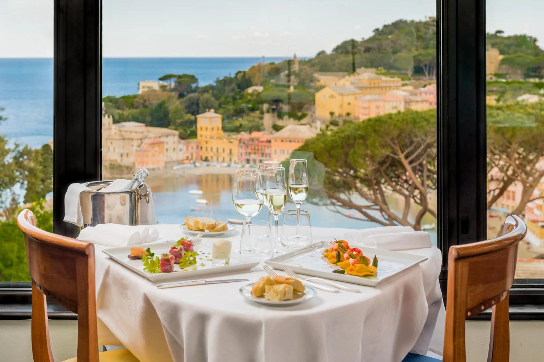 Restaurant/places to eat in Hotel Vis à Vis