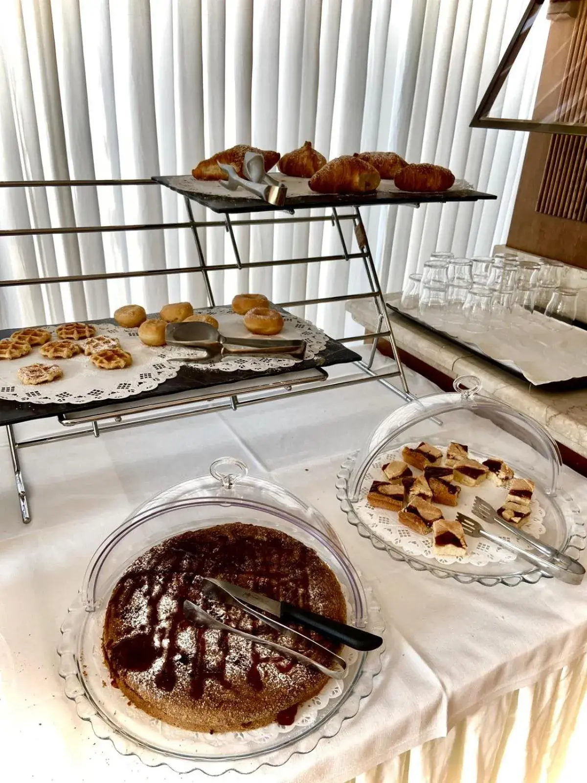 Buffet breakfast in Hotel Olivo Buffet breakfast in Hotel Olivo