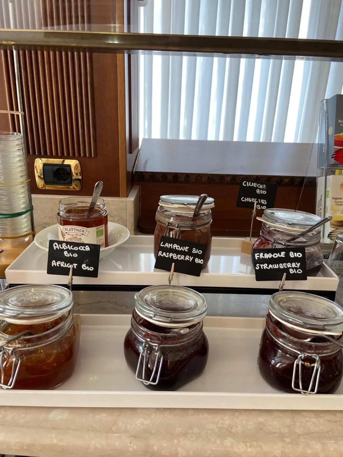 Buffet breakfast in Hotel Olivo