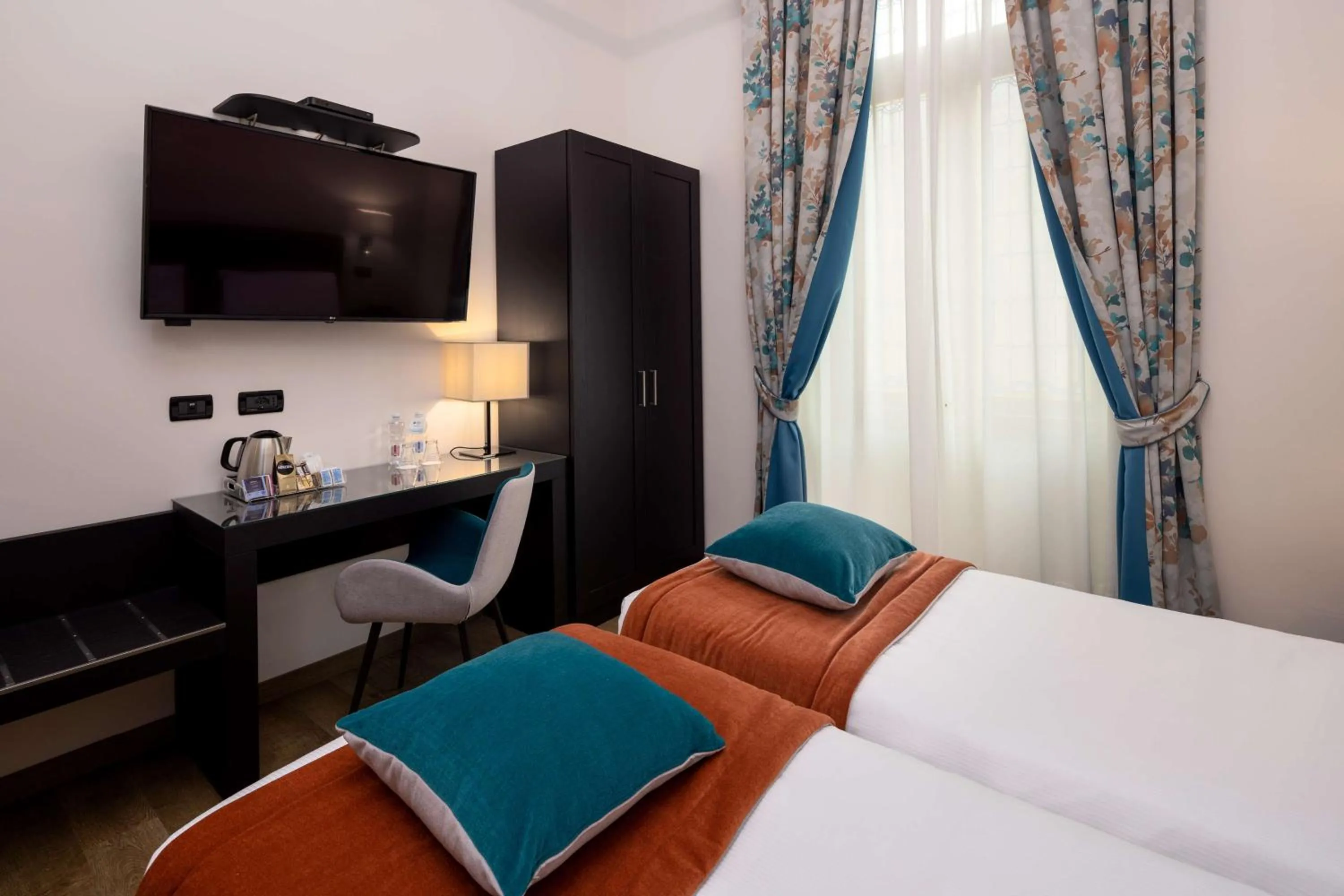 Bedroom, Bed in Best Western Plus Hotel Genova