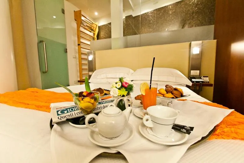 room service, Bed in Dal Moro Gallery Hotel