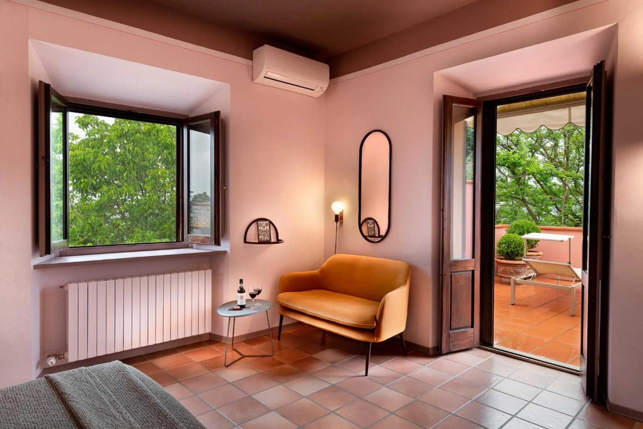 Deluxe Double Room with Balcony in La Pensione di Vignamaggio