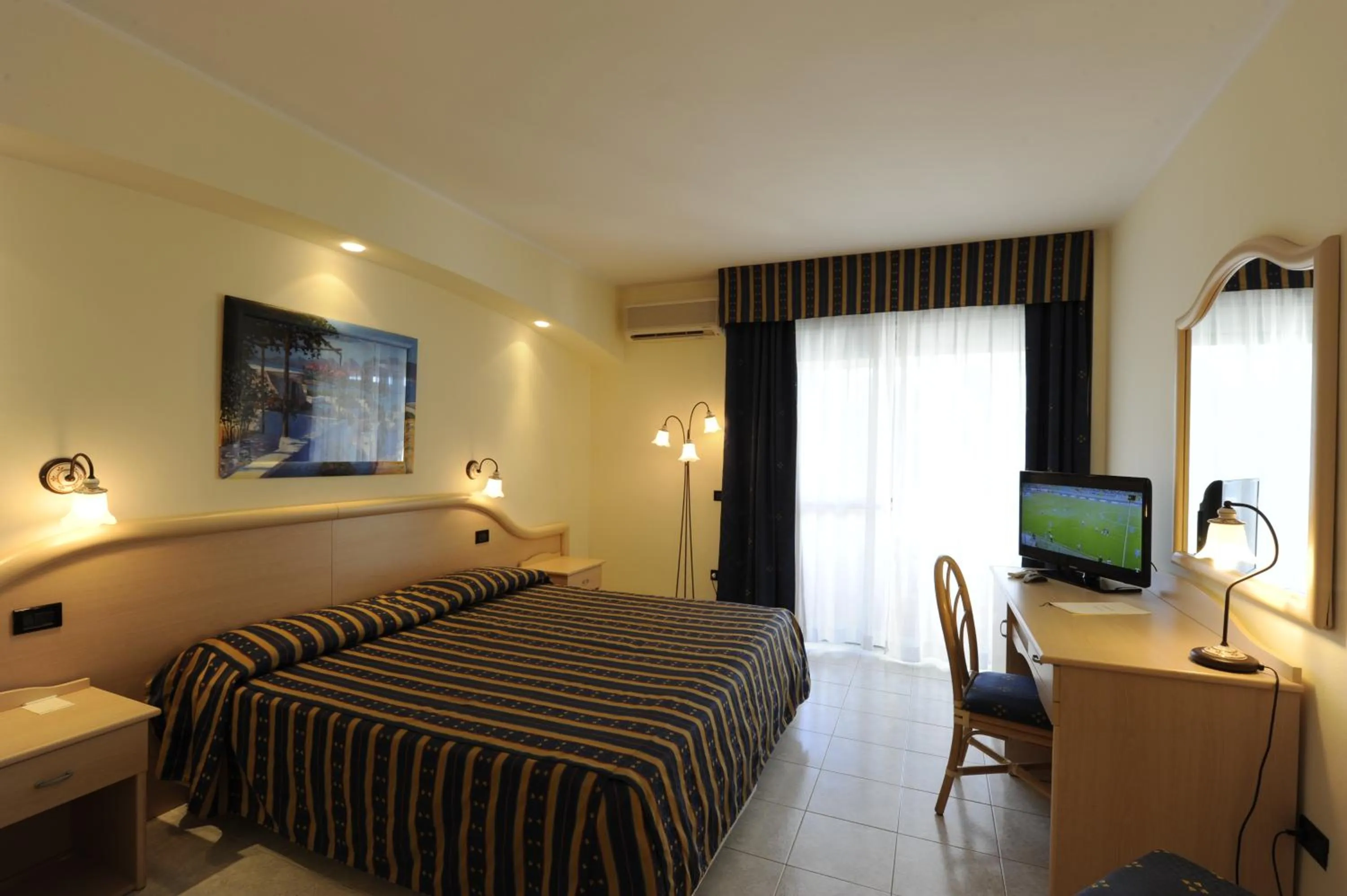 Double Room with Extra Bed in Pugnochiuso Resort Hotel del Faro