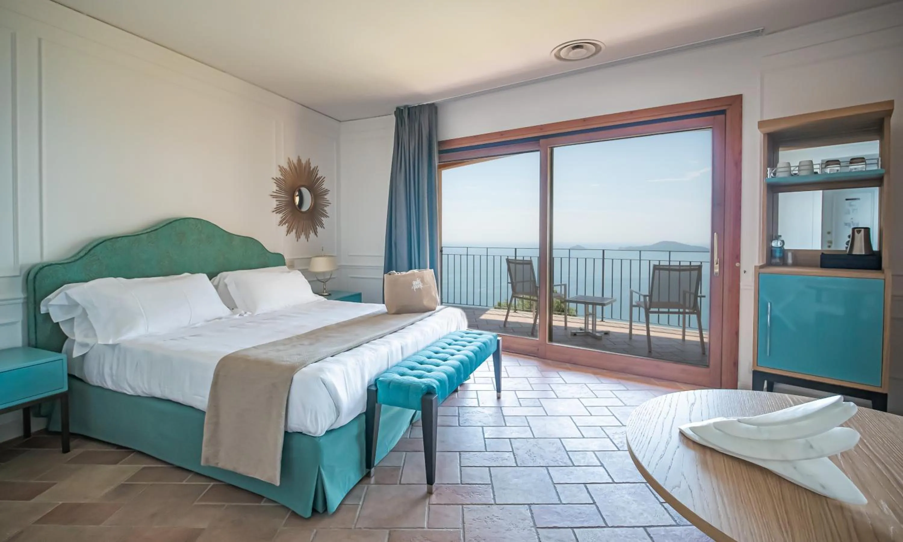 Natural landscape, Bed in Golfo dei Poeti Relais & Spa