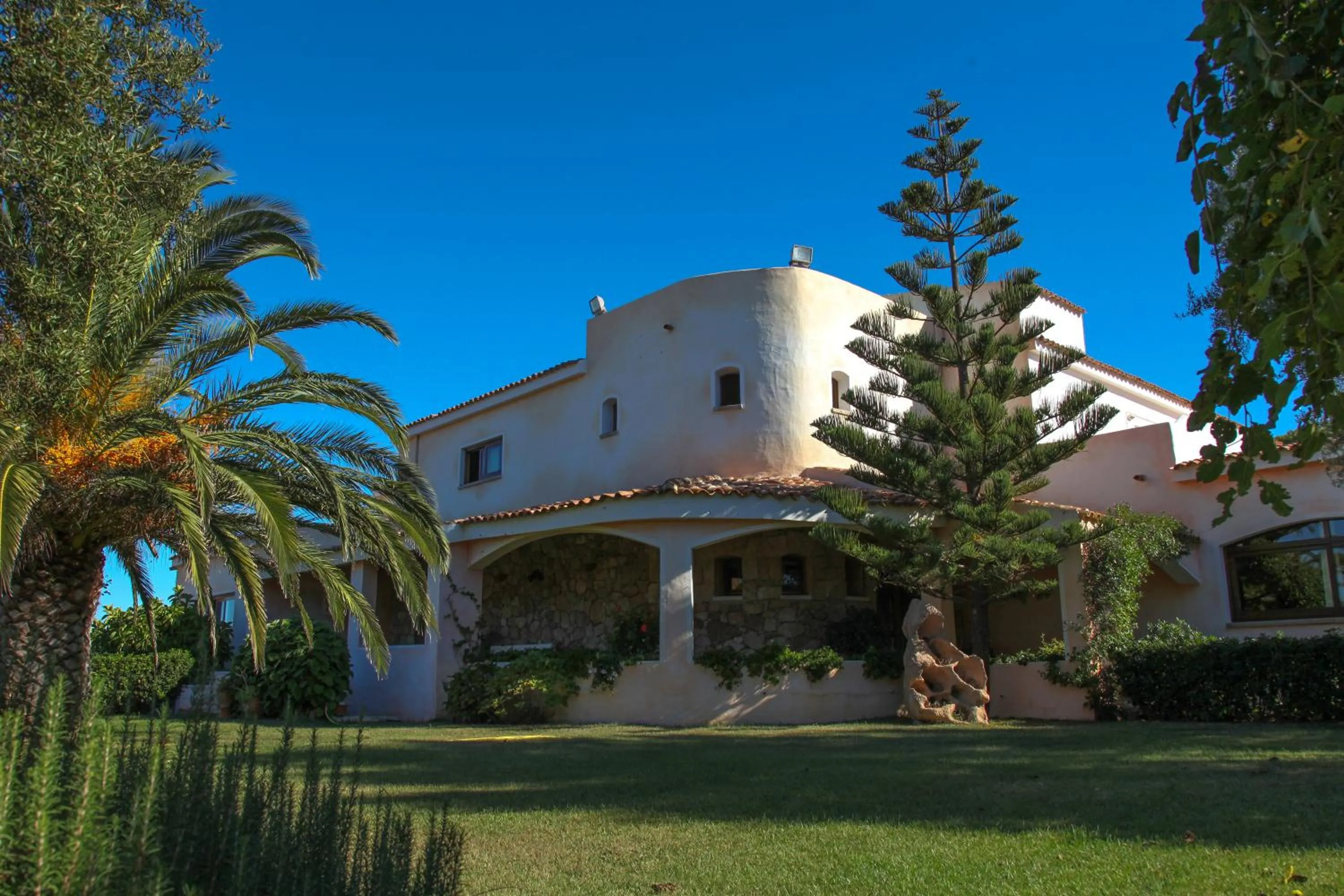 Property building in Hotel Micalosu