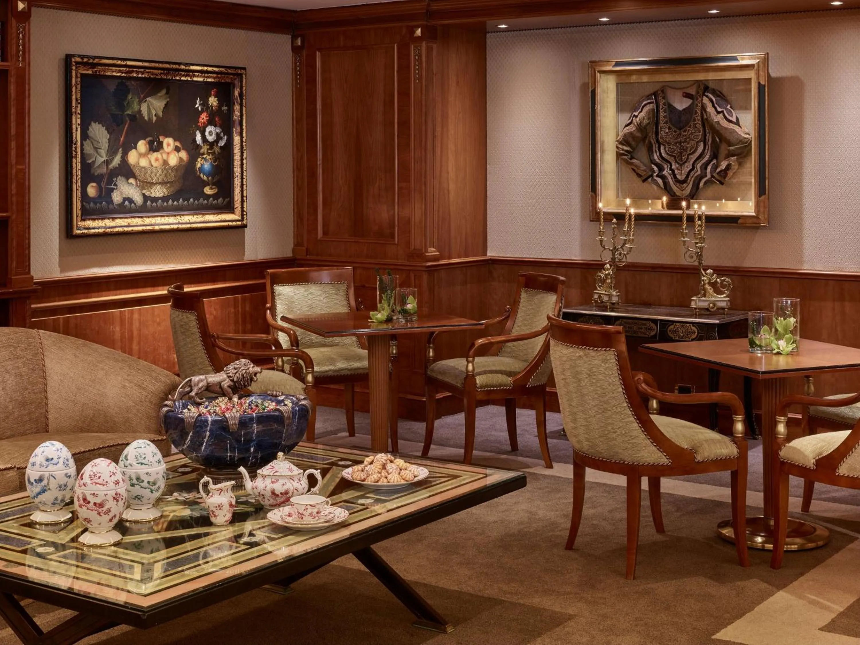 Lobby or reception in Rome Cavalieri, A Waldorf Astoria Hotel