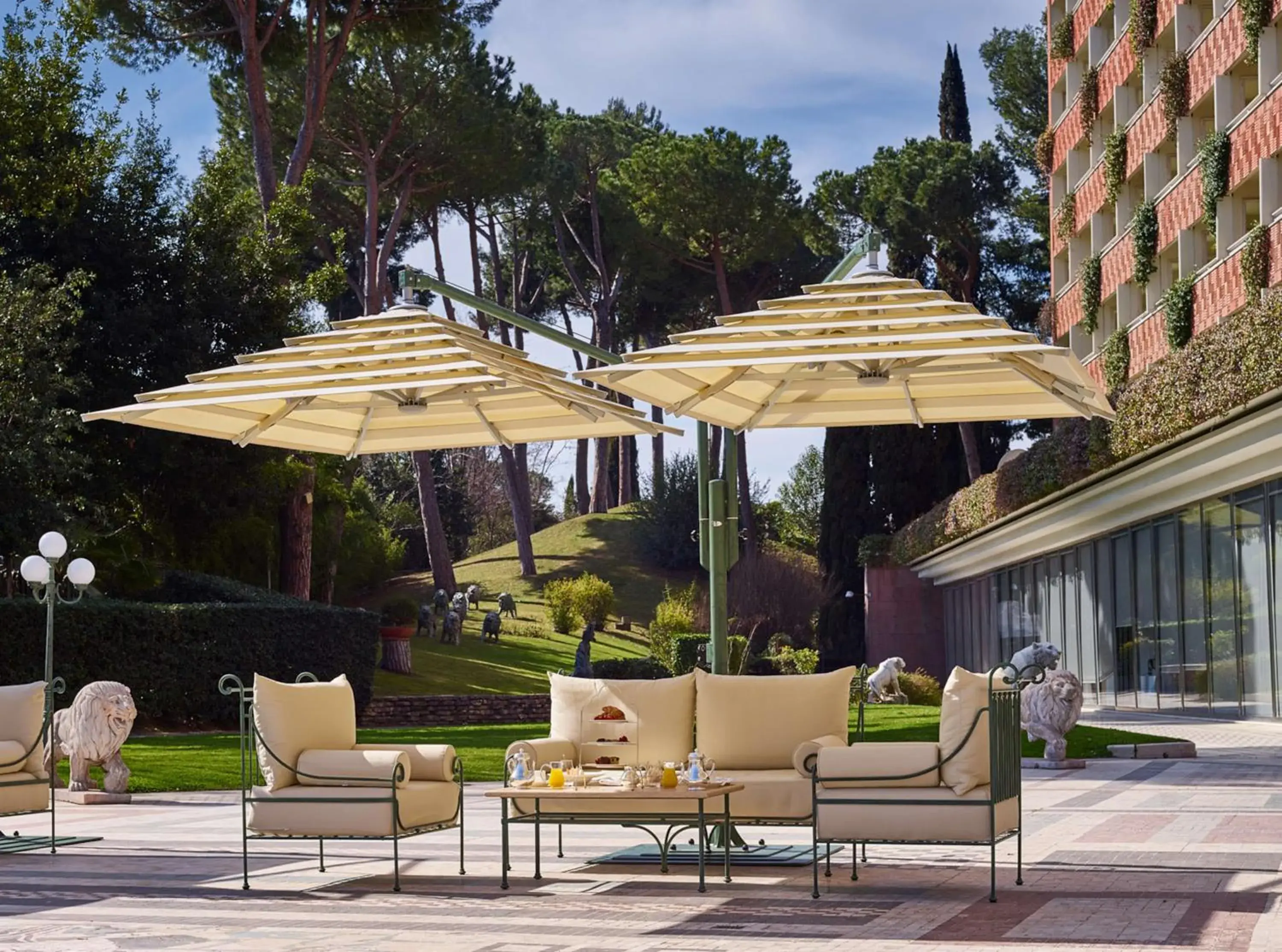 Property building in Rome Cavalieri, A Waldorf Astoria Hotel Property building in Rome Cavalieri, A Waldorf Astoria Hotel