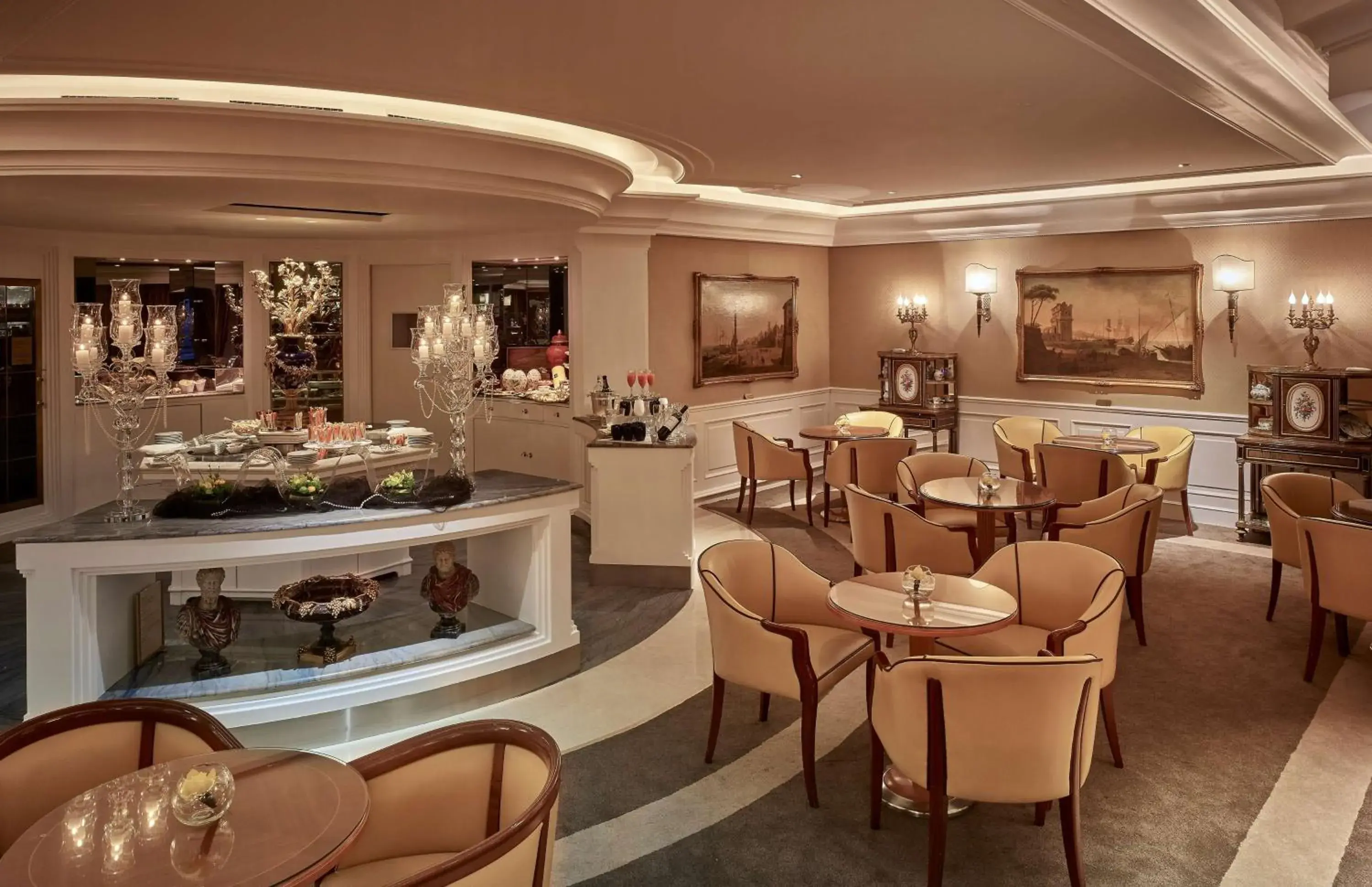 Lobby or reception in Rome Cavalieri, A Waldorf Astoria Hotel Lobby or reception in Rome Cavalieri, A Waldorf Astoria Hotel