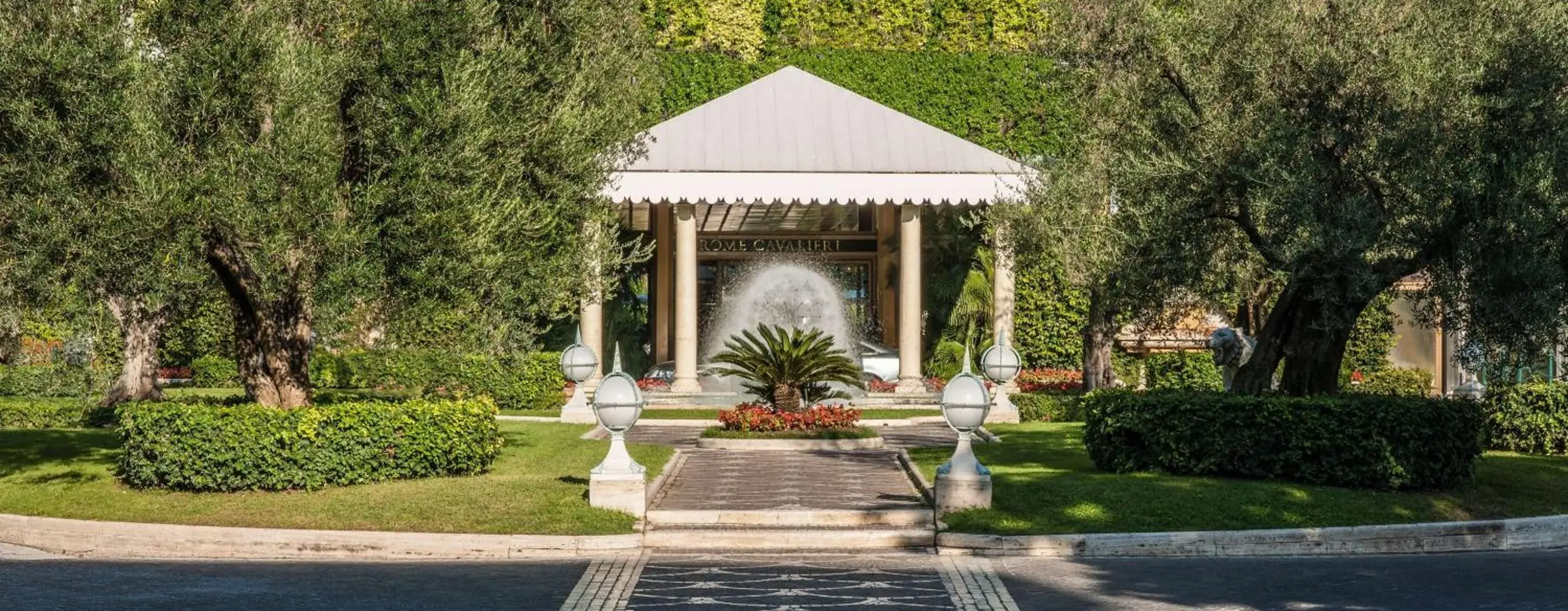 Property building in Rome Cavalieri, A Waldorf Astoria Hotel Property building in Rome Cavalieri, A Waldorf Astoria Hotel