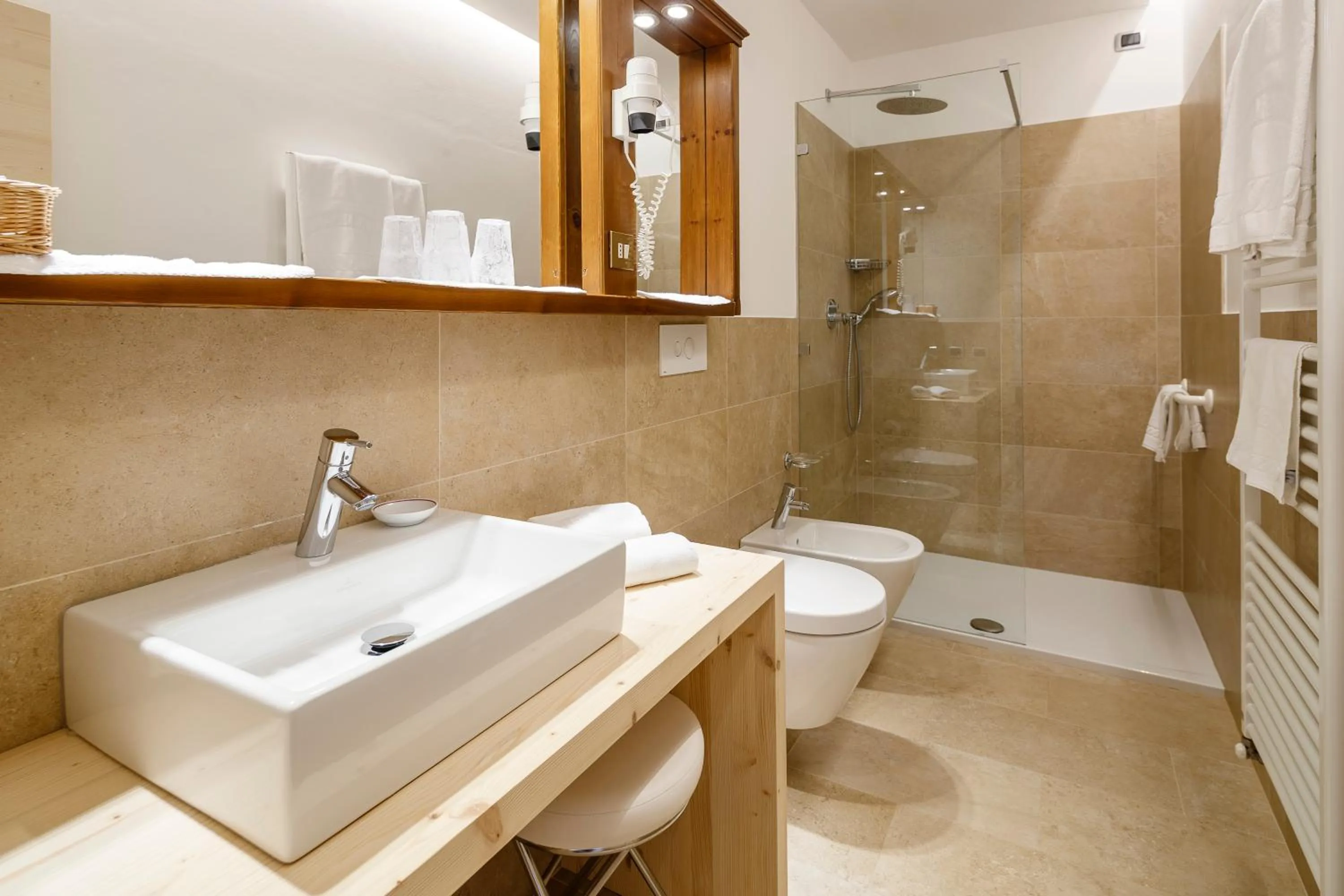 Bathroom in Hotel Menardi