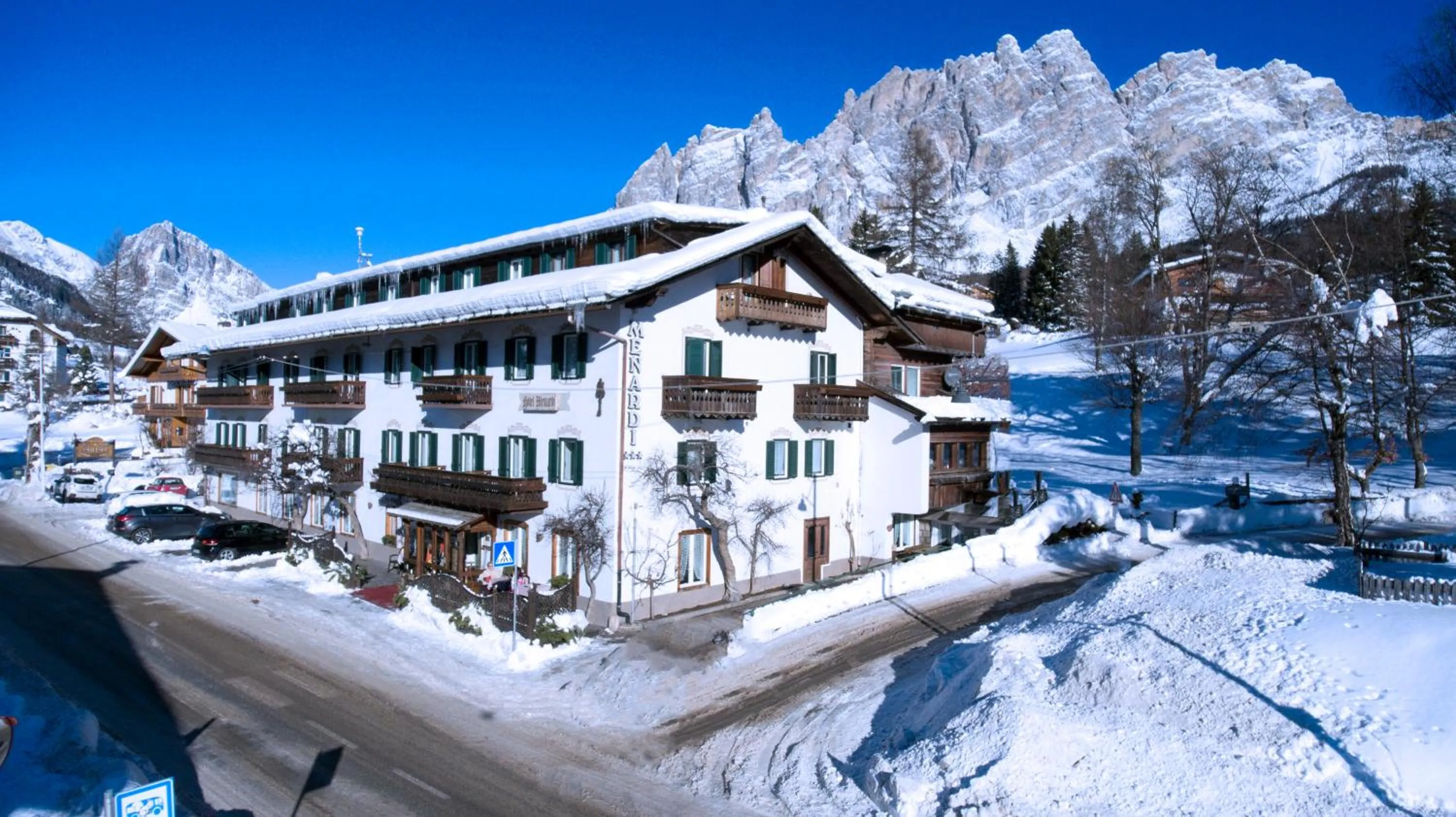 Facade/entrance in Hotel Menardi