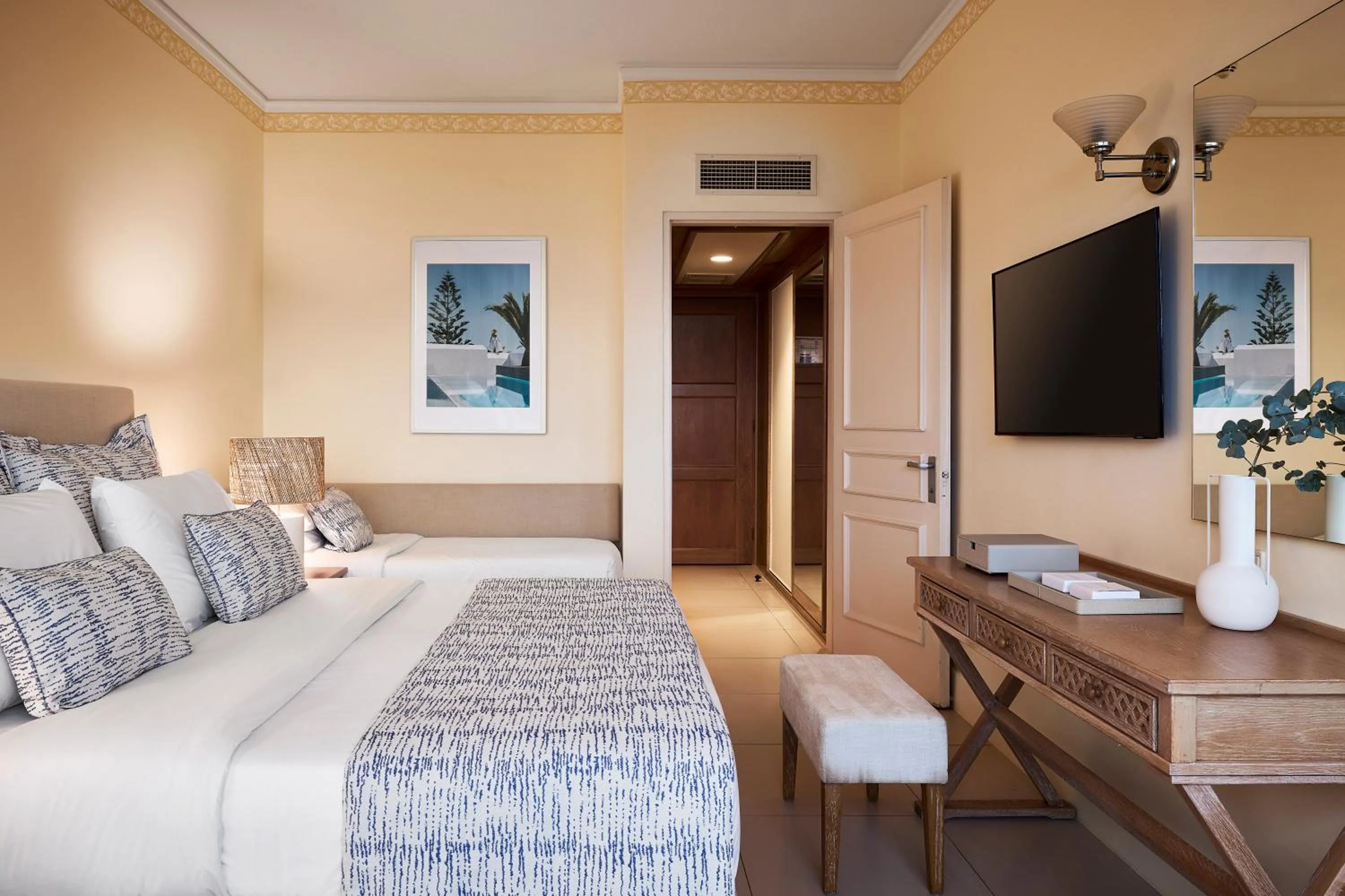 Bedroom, Bed in Aquila Rithymna Beach