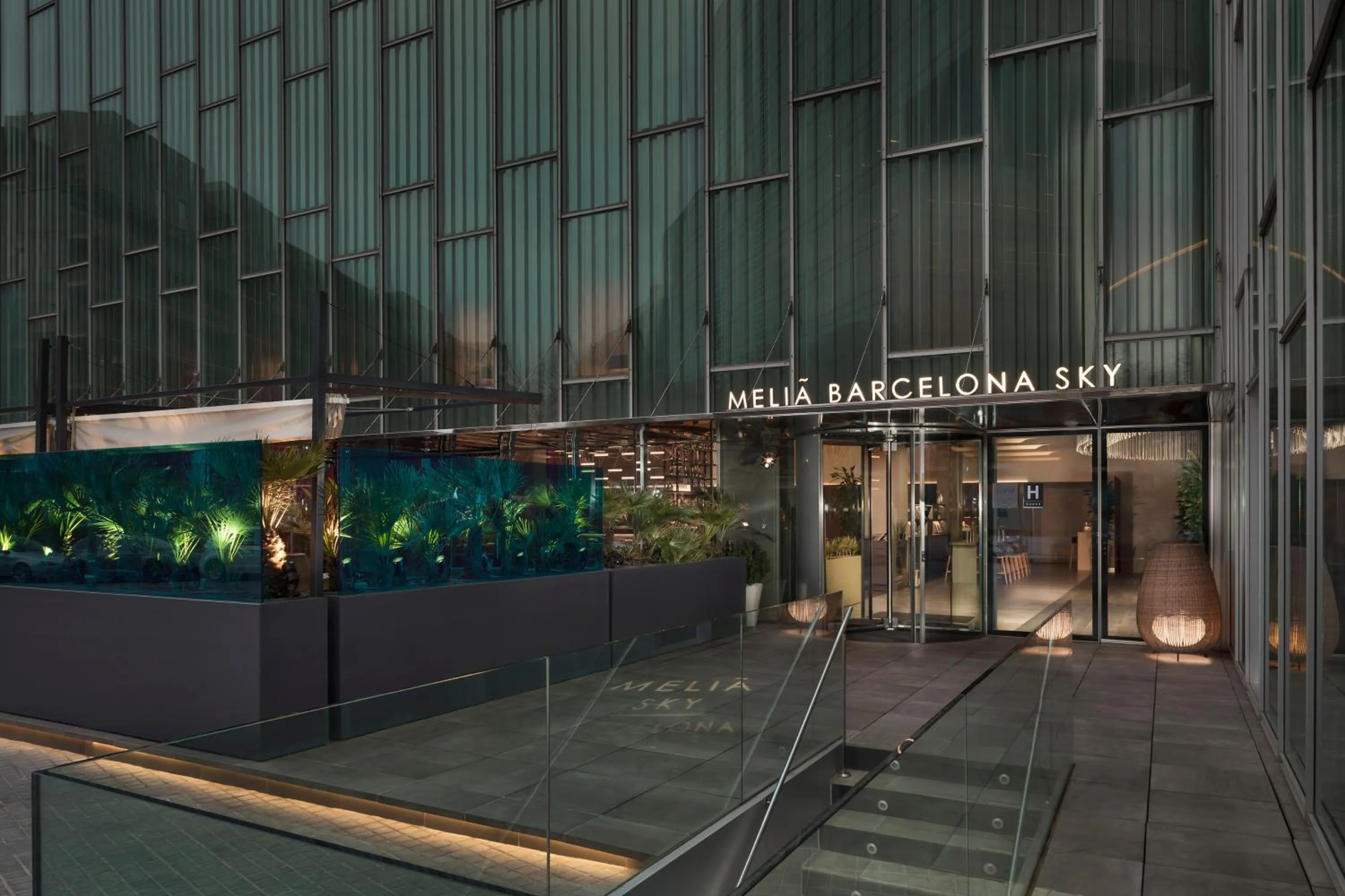 Lobby or reception in Melia Barcelona Sky 4* Sup