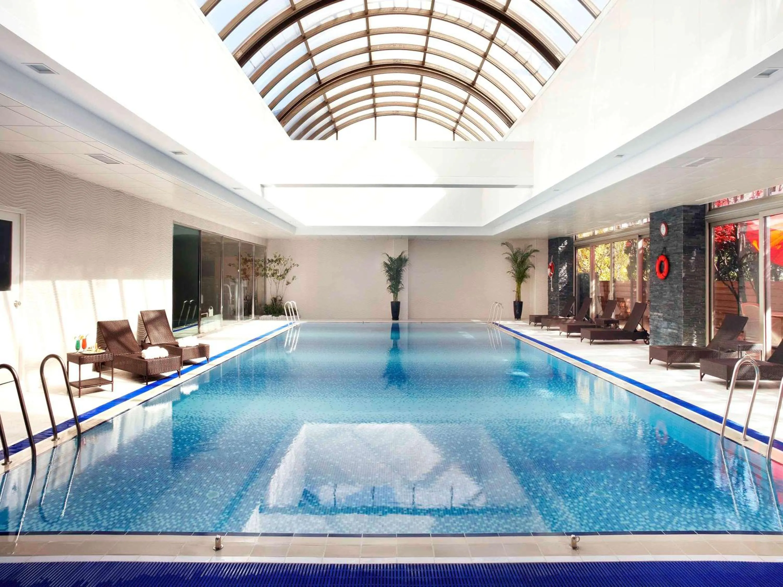 Property building in Novotel Ambassador Seoul Gangnam